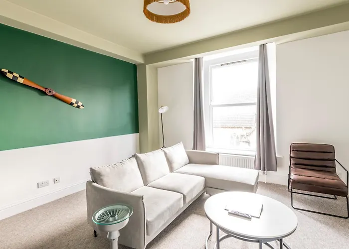 Modern Spitfire With Free Parking By Prescott Μπρίστολ