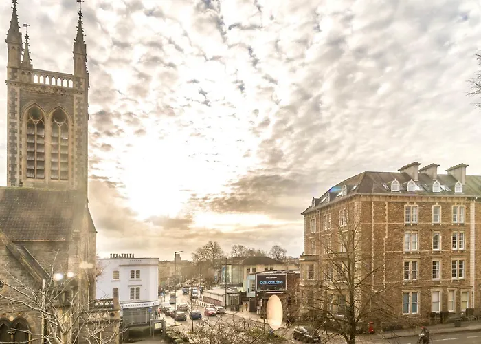 Modern Spitfire With Free Parking By Prescott *