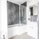 Appartement Modern Spitfire With Free Parking By Prescott