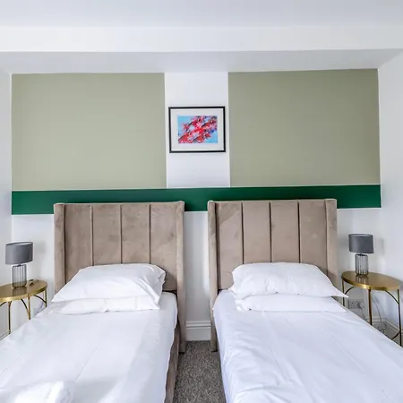 Modern Spitfire With Free Parking By Prescott Bristol