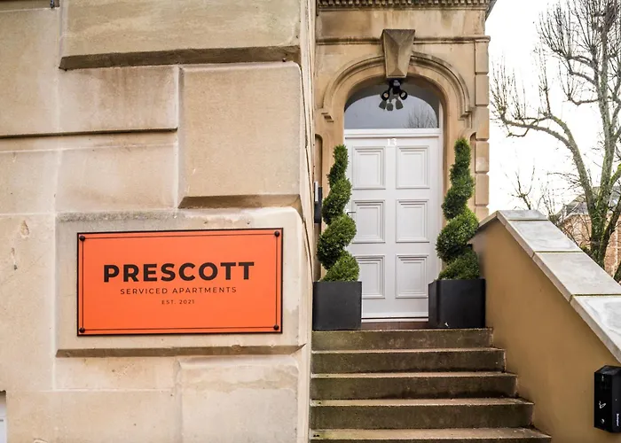 Modern Spitfire With Free Parking By Prescott Apartman