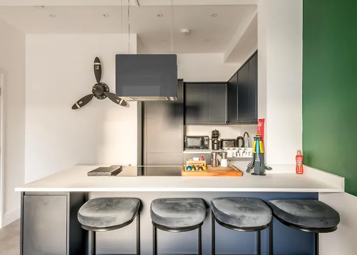 아파트 Modern Spitfire With Free Parking By Prescott *